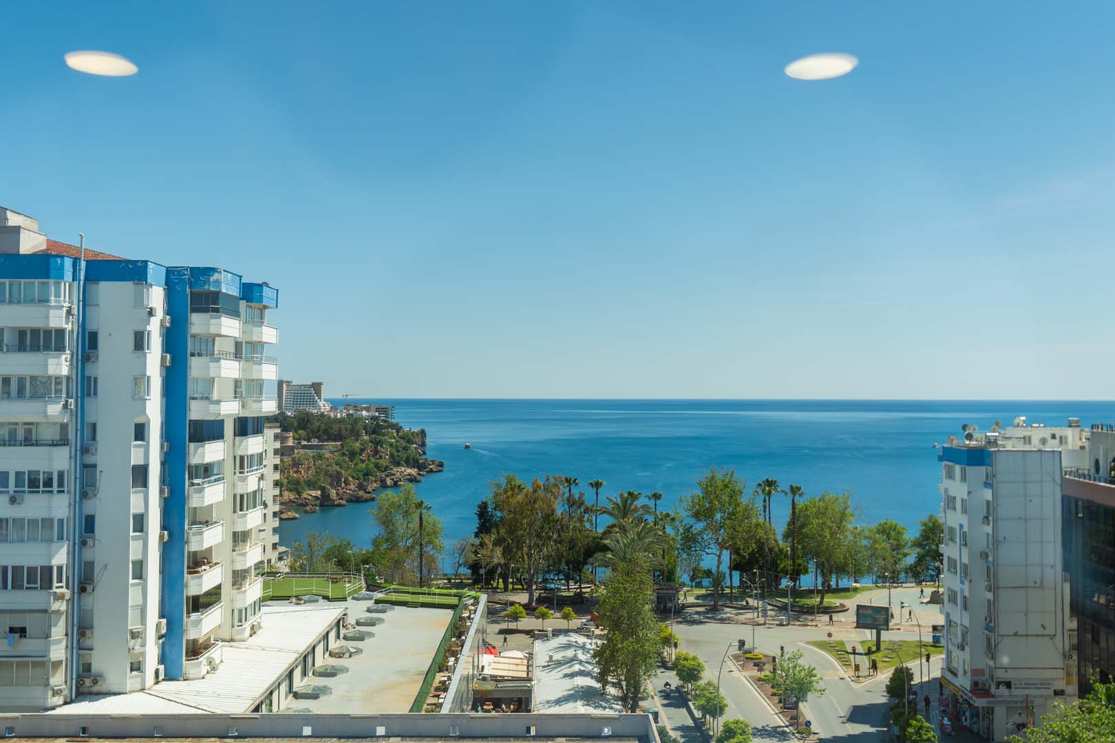 Yeni Nesil Çalışma Alanlarının Yükselişi: Antalya’da Açık Ofis, Hazır Ofis ve Sanal Ofis Seçenekleri
